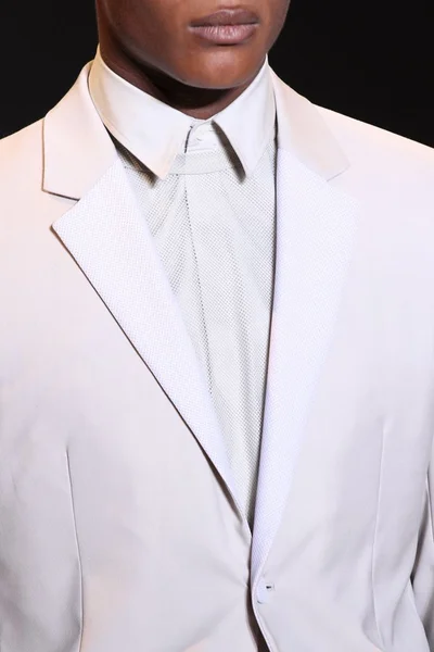 Look 12